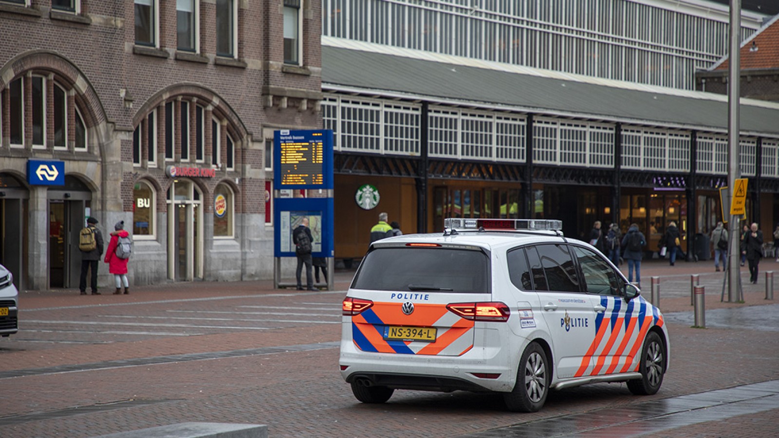 Man gezocht voor mishandeling op station Haarlem