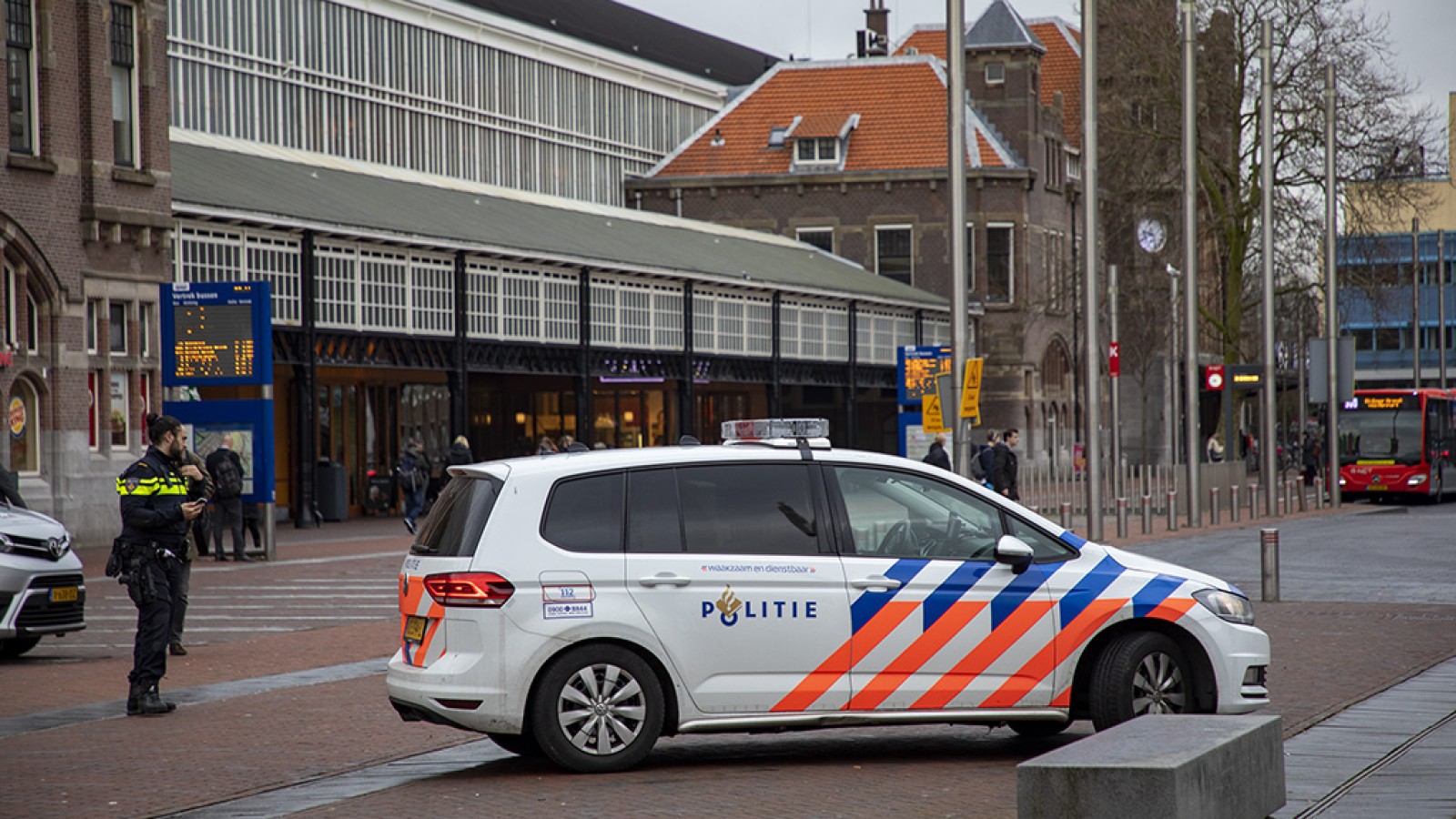 Man gezocht voor mishandeling op station Haarlem