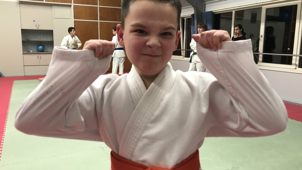 Dean traint twee keer per week