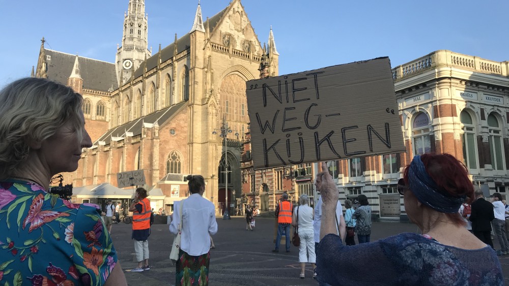 Actievoerders Haarlem Hopen Op Grote Betoging Voor Vluchtelingenkamp ...