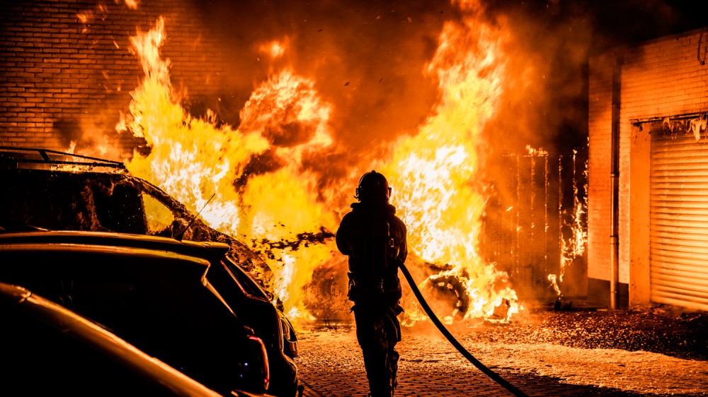 Weer autobrand in Hilversum