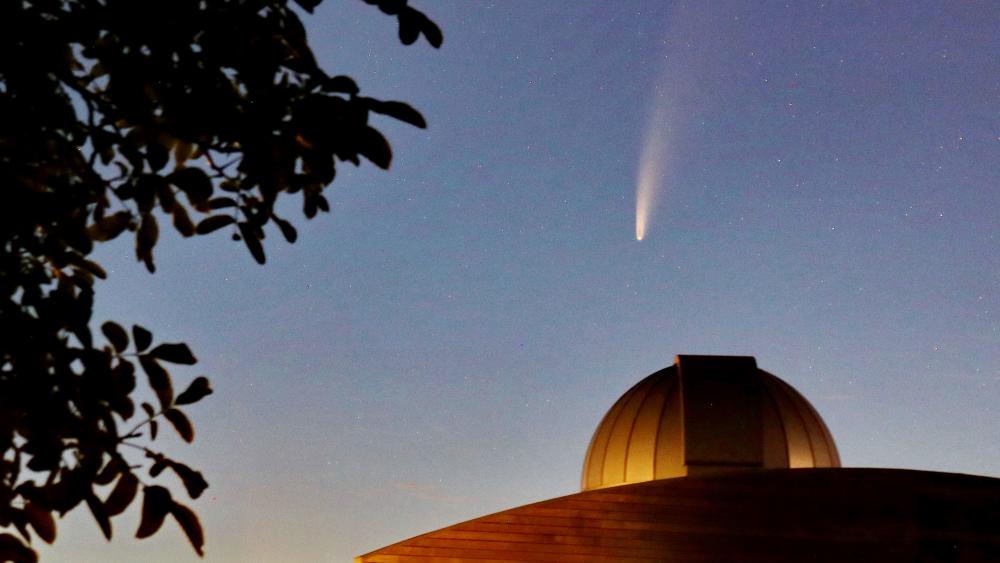 Intensief Maak een naam Willen Druk met afstellen van telescopen: jonge astronomiefans houden sterrenwacht  bezig - NH Nieuws