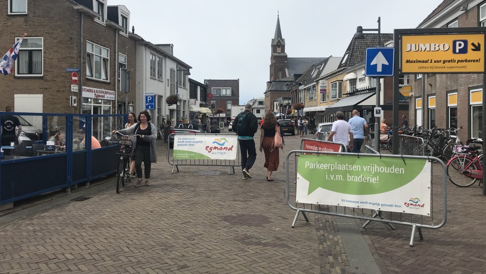 Braderie Egmond aan Zee gaat door, ondanks toename coronapatiënten in