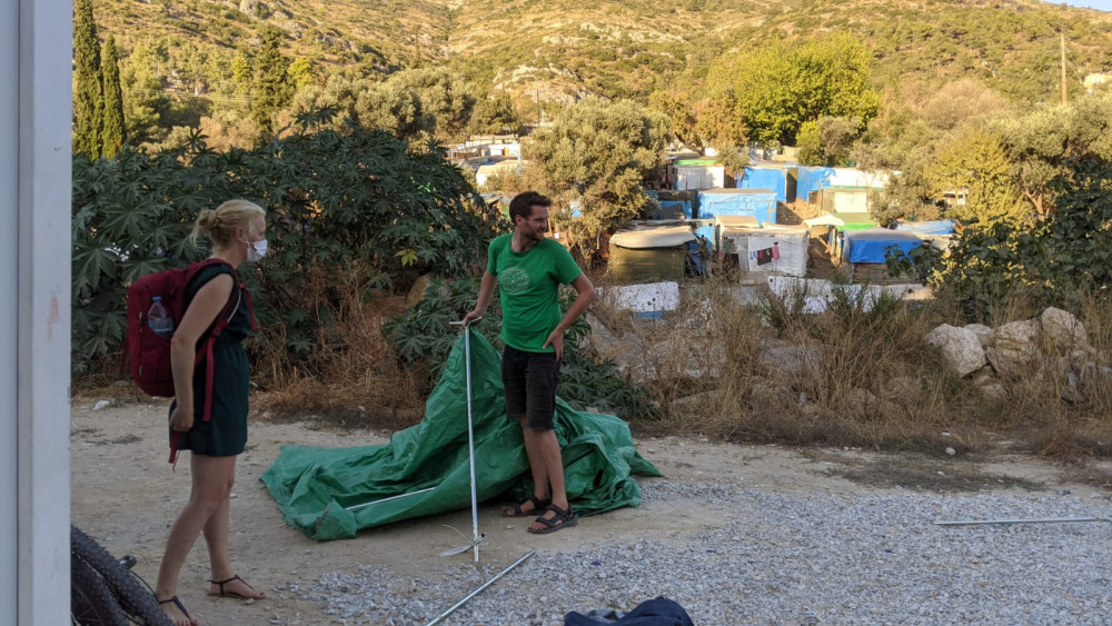 Hilversumse Jeanine van Ancum bekijkt het vluchtelingenkamp op Samos