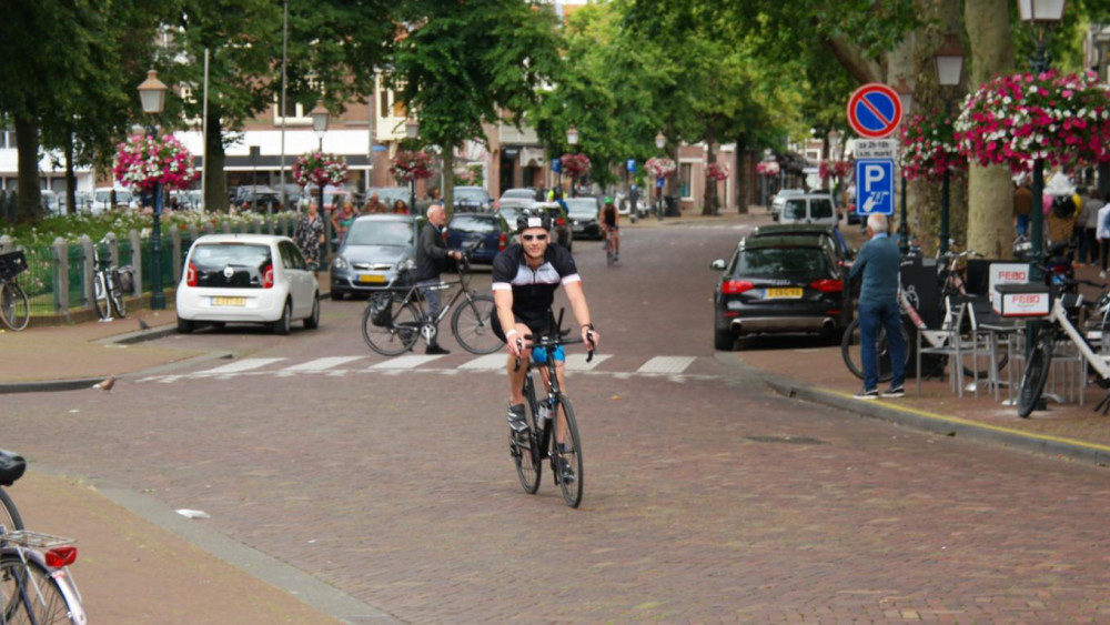 Maanden training voor de Ironman niet voor niets: Mike komt vandaag tóch in actie - NH Nieuws