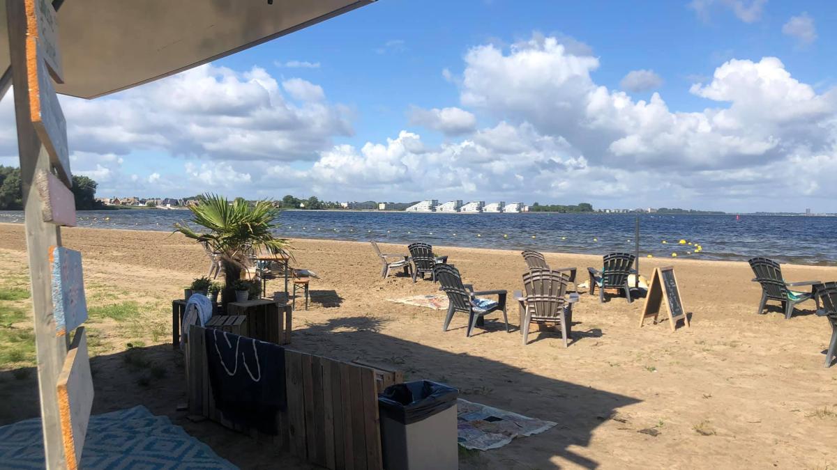 Raad van State fluit Blaricum terug: beachclub langs A27 mag niet, want kost natuur