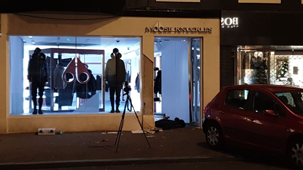 14 maanden cel voor ramkraak Louis Vuittonwinkel in P.C. Hooftstraat