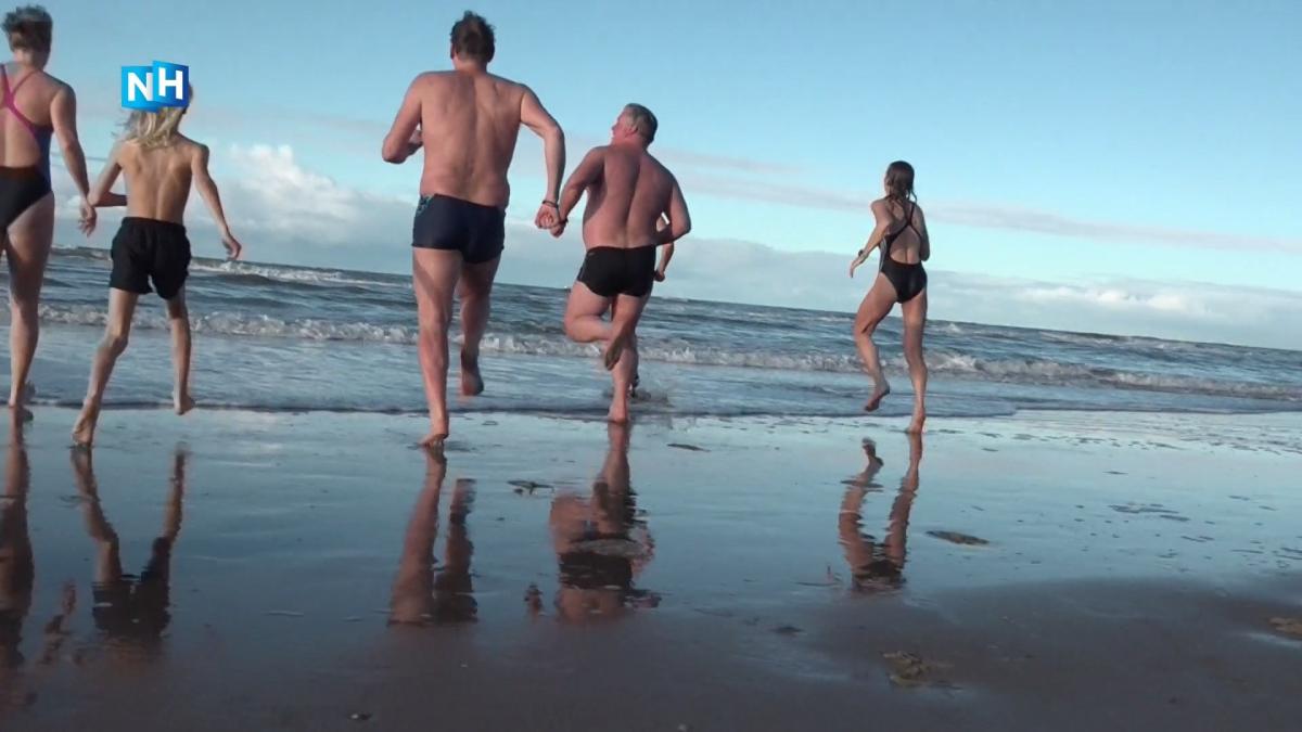 Toch nieuwjaarsduik om grondlegger Ok van Batenburg te herdenken