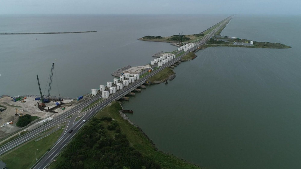 Veel vertraging op Afsluitdijk - NH Nieuws
