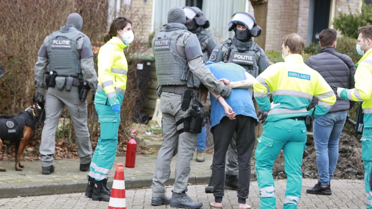 Verwarde man gearresteerd na dreigen woning op te blazen, omgeving ontruimd