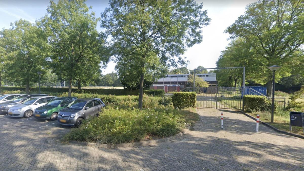 School en woningen dan toch op oude hockeyvelden aan de Nieuwe Steen?