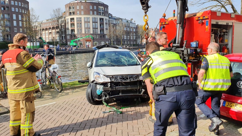 Automobilist Belandt In Water In West - NH Nieuws