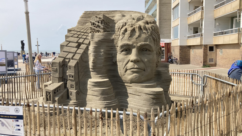 De winnende zandsculptuur van kunstenaar Martijn Reijerse