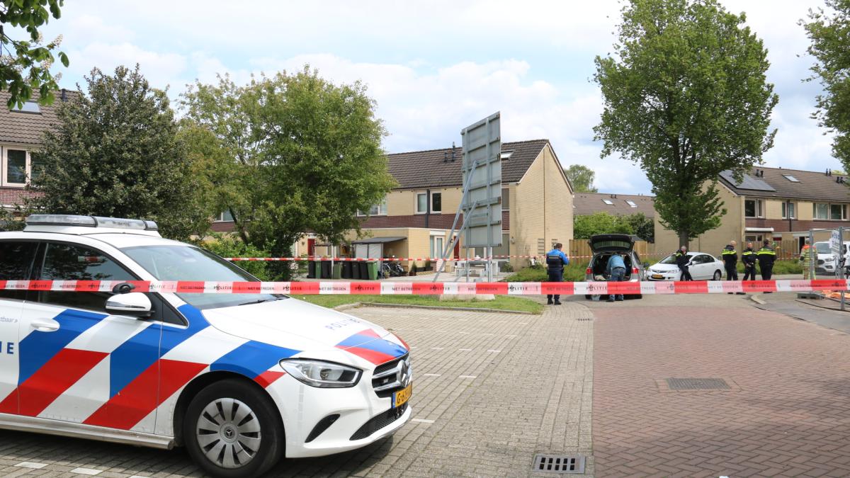 Nog geen spoor van verdachte die explosief plaatste onder auto in Hilversumse wijk