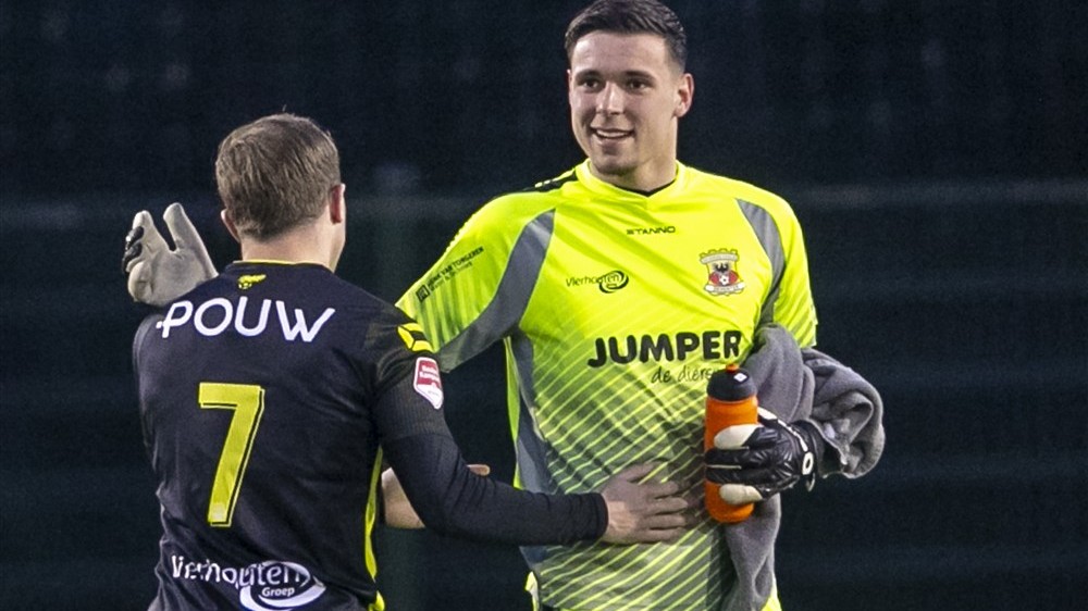 Keeper Jay Gorter Rond Met Ajax - NH Nieuws