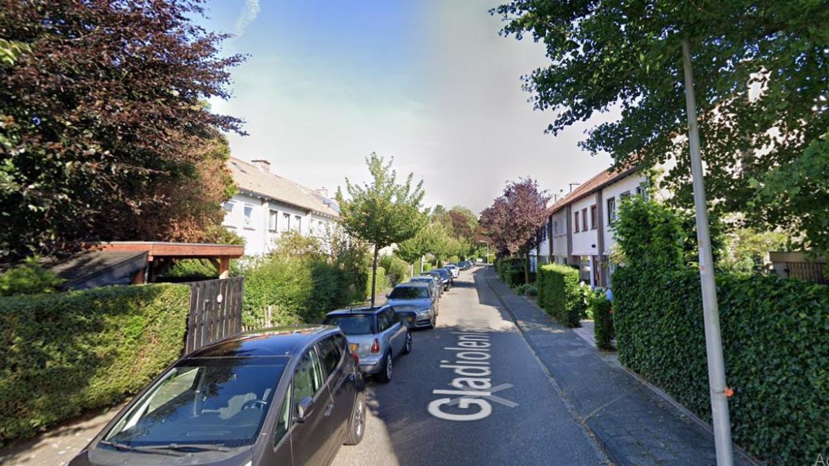 Voordeur met explosief opgeblazen in Bennebroek