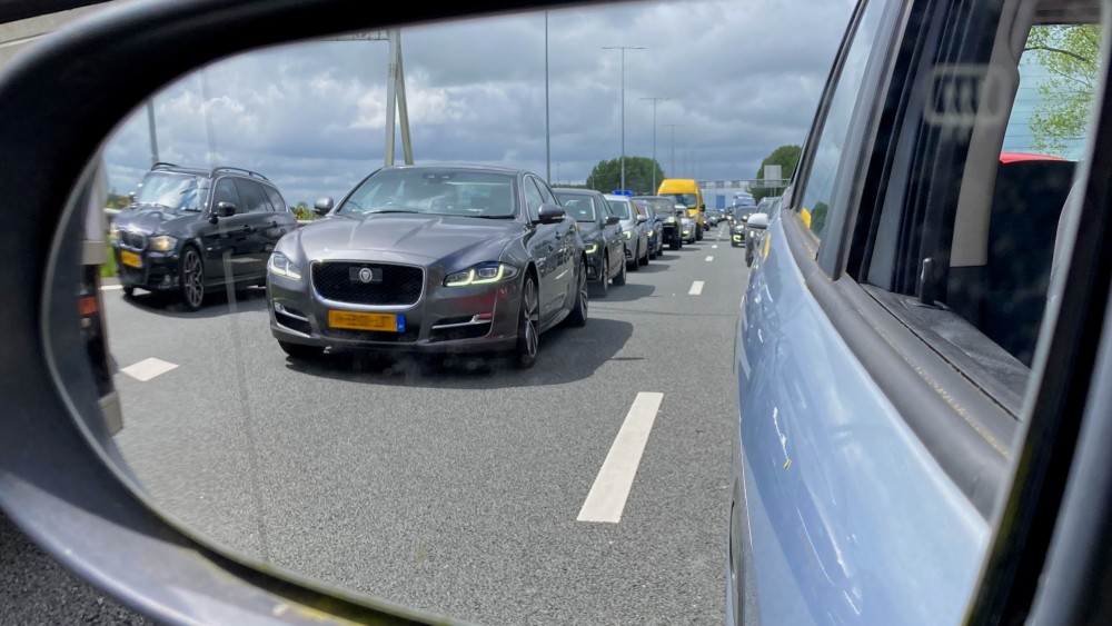 Drukte op weg naar Sail Den Helder: N99 dicht door ongeluk.