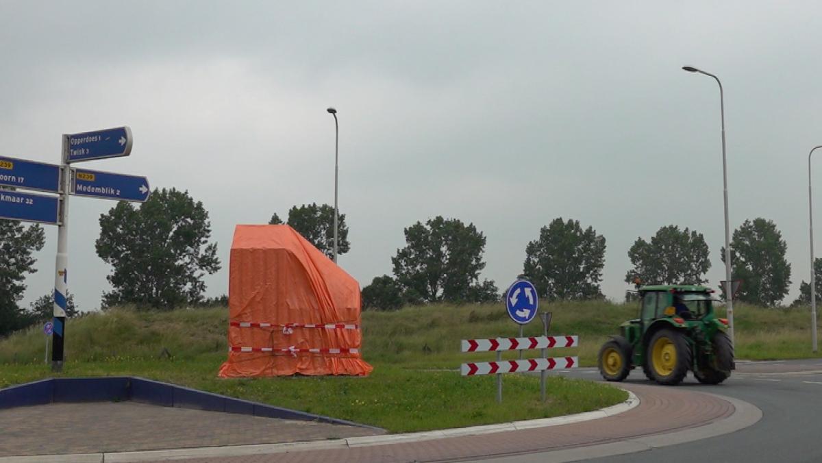 Monument onthuld als herinnering aan verdronken dorp Almersdorp
