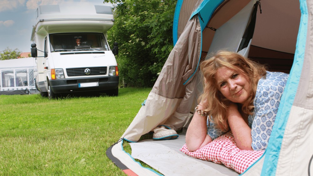 Terugluisteren: de Zomertoer vanaf camping Aemstellehoeve in Ouderkerk aan de Amstel - NH Nieuws