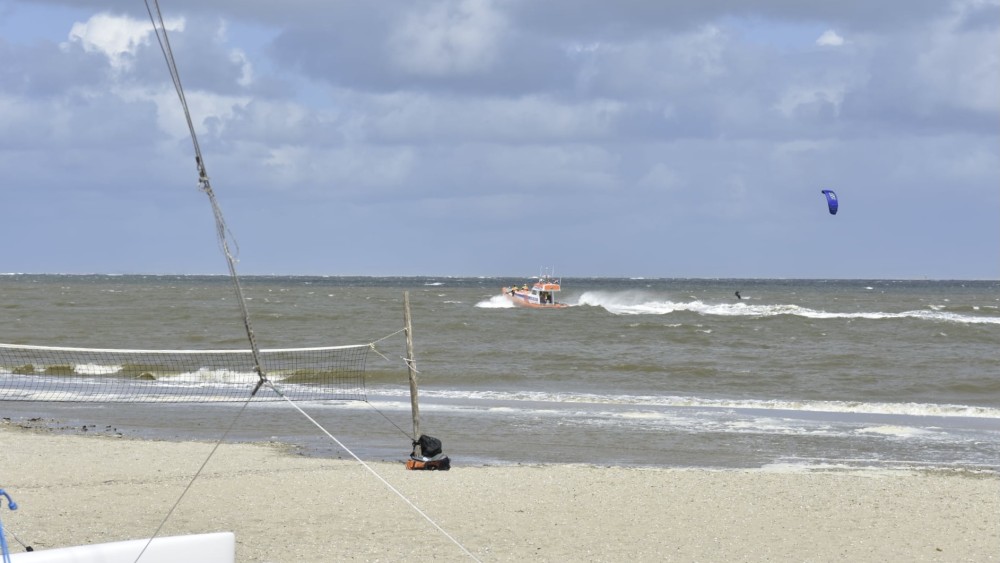 Lichaam aangespoeld op Terschelling, mogelijk van overboord geslagen man - NH Nieuws