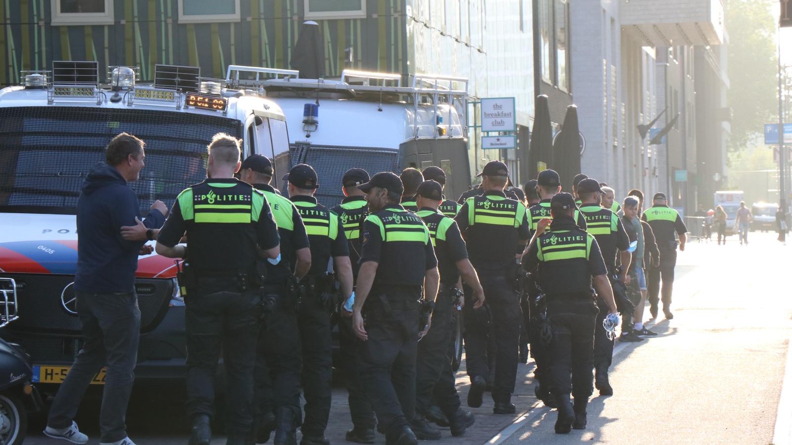 Politie beëindigt bezetting kantoor ABP