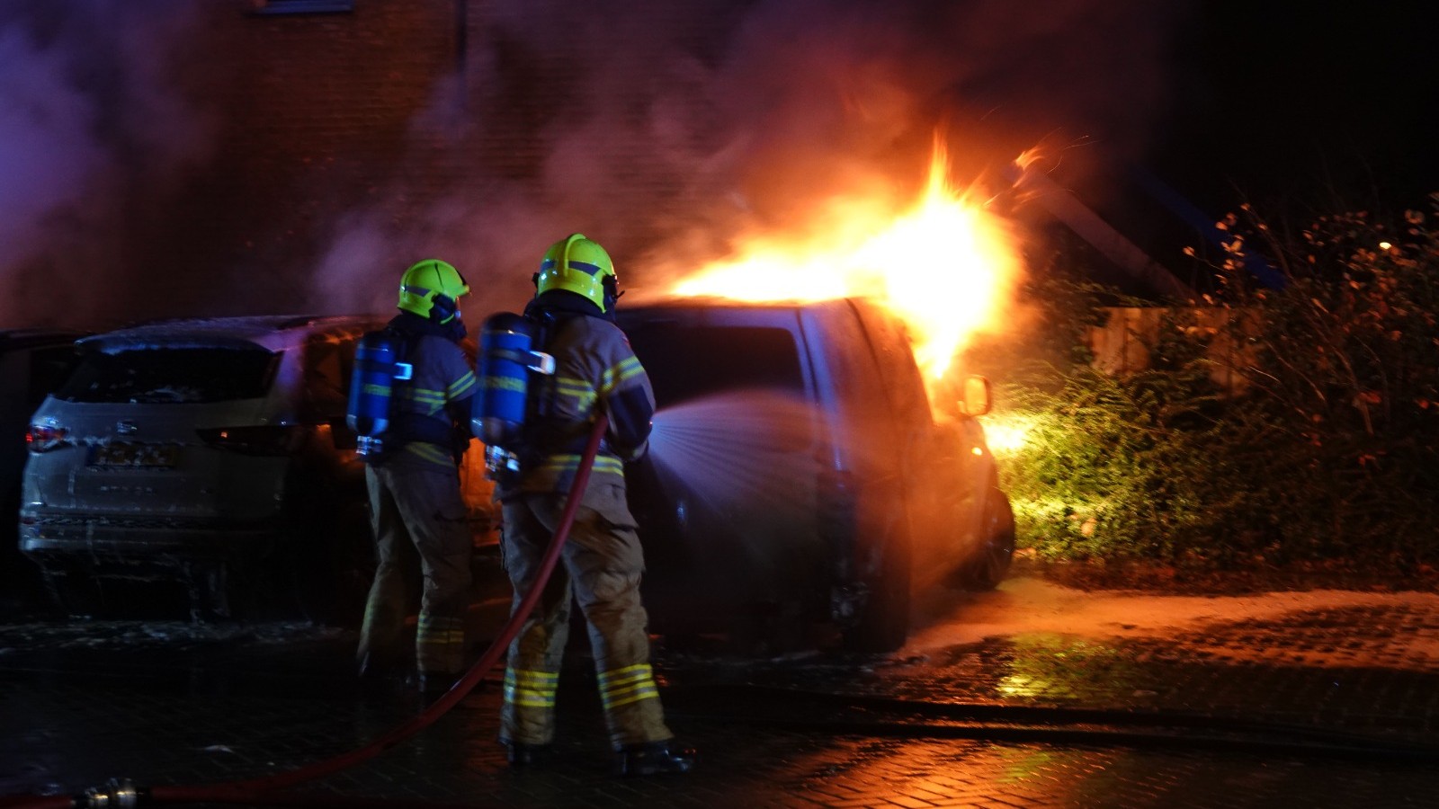 Auto's in brand in Heerhugowaard