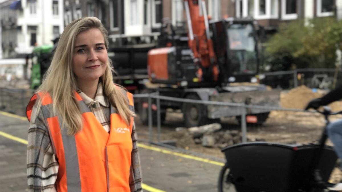 Werkzaamheden op de Weesperzijde gestart: "Graaf in vredesnaam dat gat en doe snel wat je moet doen"