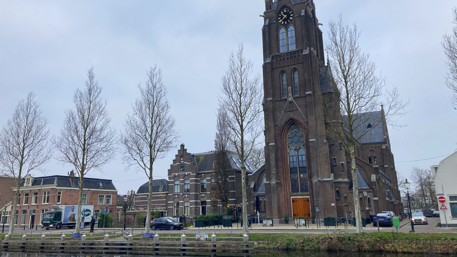 The center of Weesp