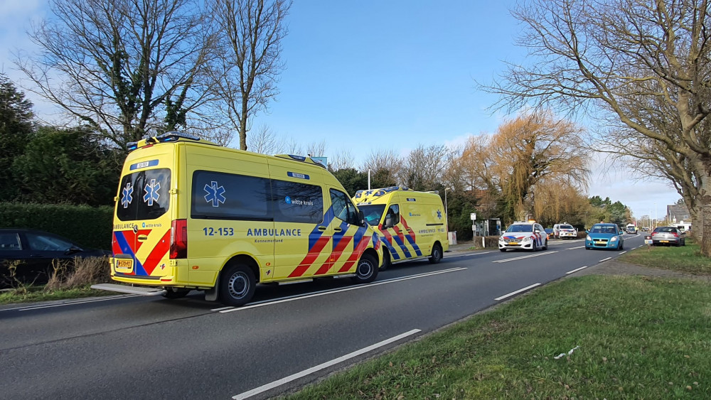 Scooterrijder overleden aan verwondingen na ongeluk Egmond-Binnen.