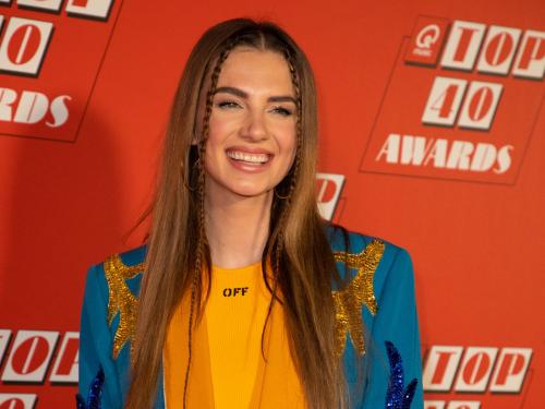 Sjaak Rapper Zangeres Maan en rapper Sjaak eerste bevestigde namen van Julianapop ...