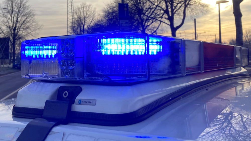Zwaargewonde fietser na aanrijding op kruispunt in Zuidschermer overleden.