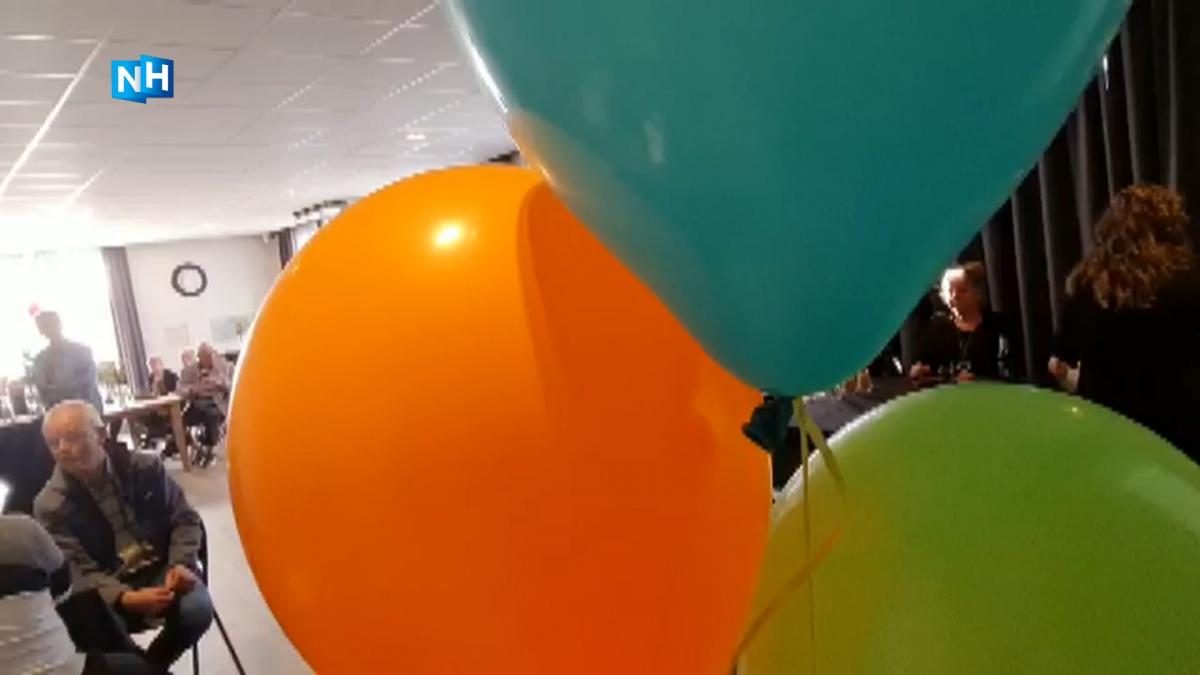 Feestelijke heropening gerenoveerd dorpshuis Abbenes na grandioze inzamelactie