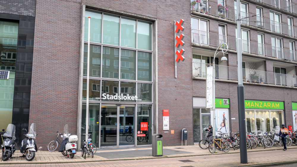 Aanvragen paspoorten en rijbewijzen duurt veel langer dan normaal NH Nieuws Aanvragen paspoorten en rijbewijzen duurt veel langer dan normaal NH Nieuws