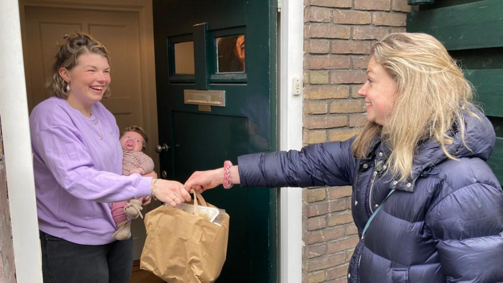 Fleur ontvangt vandaag een proefpakket