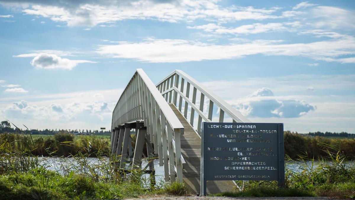 Onveilig bij harde wind: drie wandelbruggen in Koggenland worden vervangen