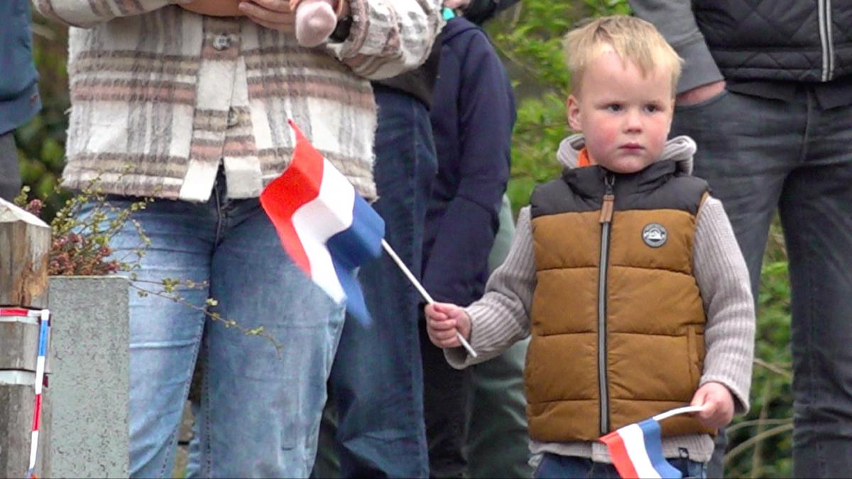 Oude en nieuwe tradities bij Koningsdag De Weere: “Veel saamhorigheid”