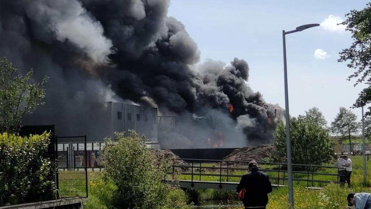 Omwonenden geschrokken van brand Cruquius: 