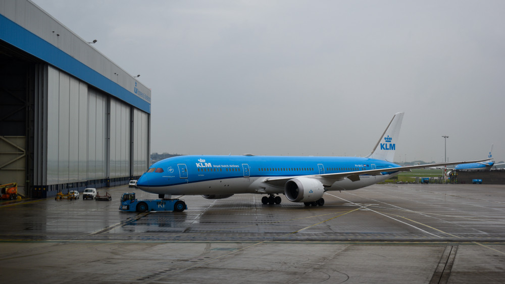 Chaos Schiphol voor KLM groot: tot en met minder vluchten in de verkoop - NH Nieuws