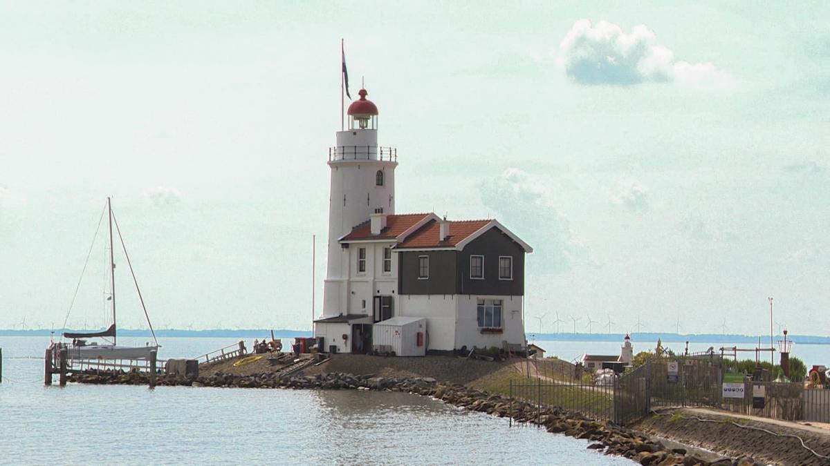 Zoektocht op Marken naar familie van verdronken zeelieden die nooit geïdentificeerd werden