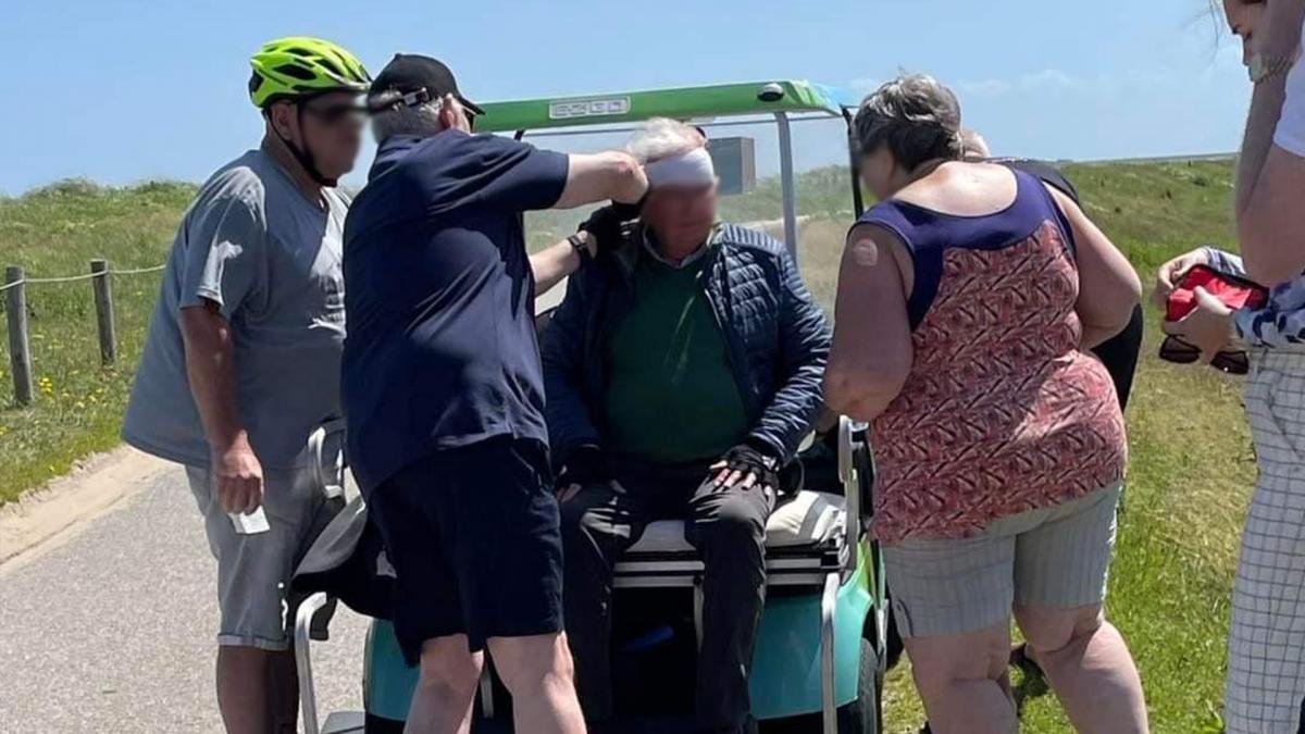 Texelaar reanimeert toerist na val door stuifzand op weg: 