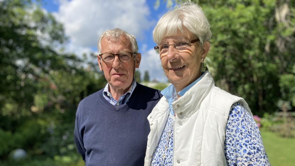 Tineke en Dirk Kit doen mee aan de open tuindag in Westzaan.