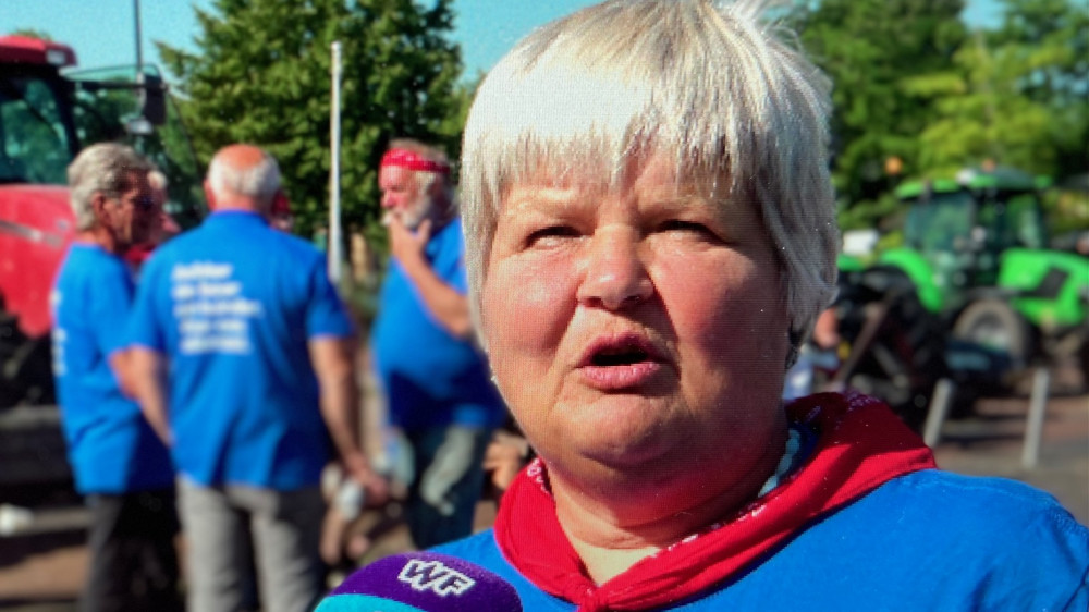 Varend boerenprotest in WestFriesland verzet vanwege slecht weer NH