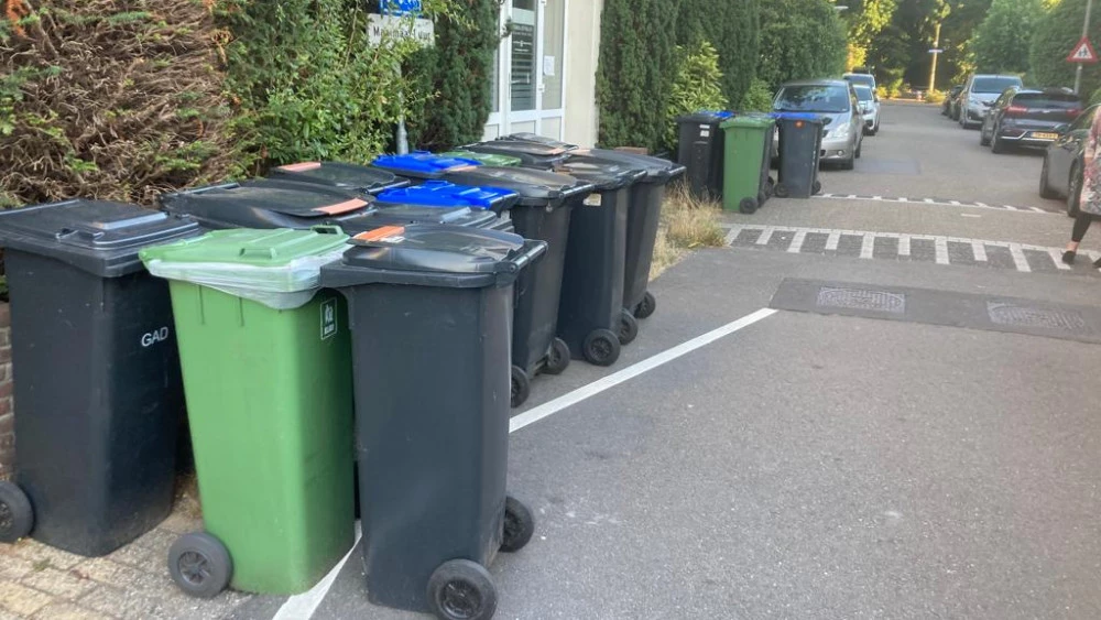 Omwonenden nemen proef op de som en zetten 24 kliko's in 'voortuin