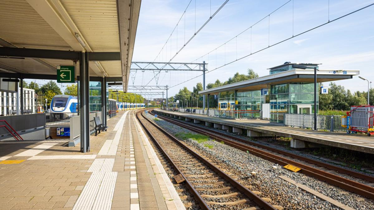 Twee aanhoudingen na ruzie in trein, passagier trekt aan noodrem