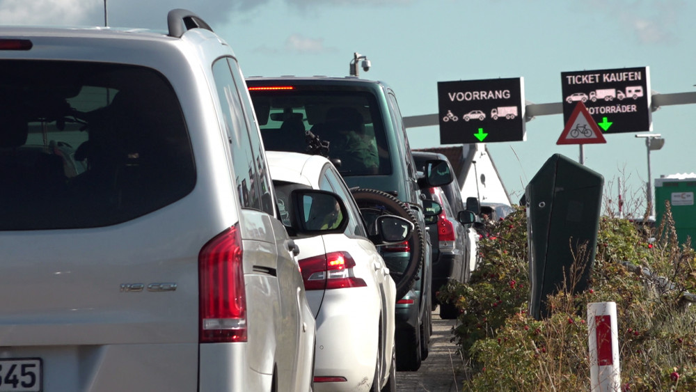 Opnieuw uren wachten van en naar Texel: aandeelhouders straks aan het woord - NH Nieuws