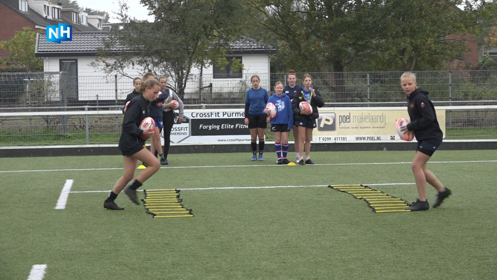 Meisjes gaan steeds vaker op rugby: 
