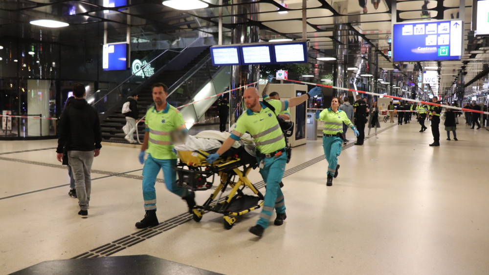 Twee Gewonden Na Schietpartij Op Het Centraal Station In Amsterdam - NH ...