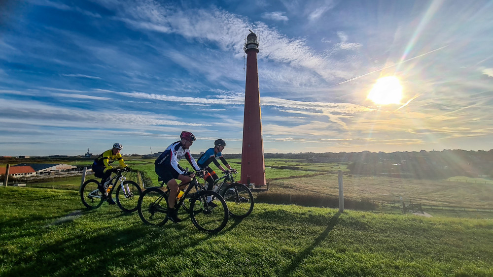 Vandaag volop zon, morgen warmer maar kans op regen