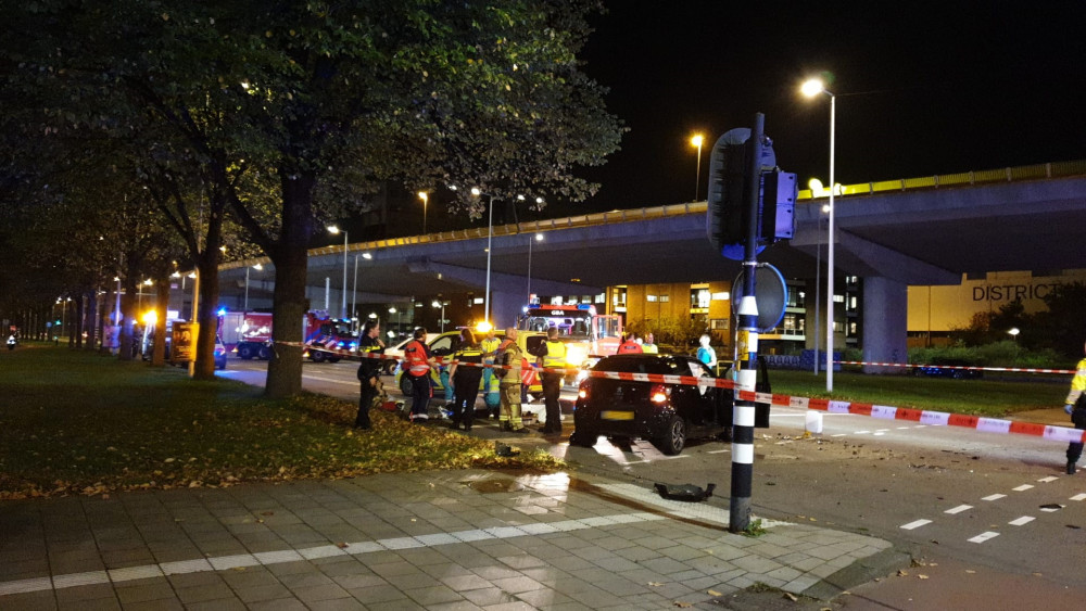 Automobilist overleden bij aanrijding in Amsterdam Westpoort. Automobilist overleden bij aanrijding in Amsterdam Westpoort.