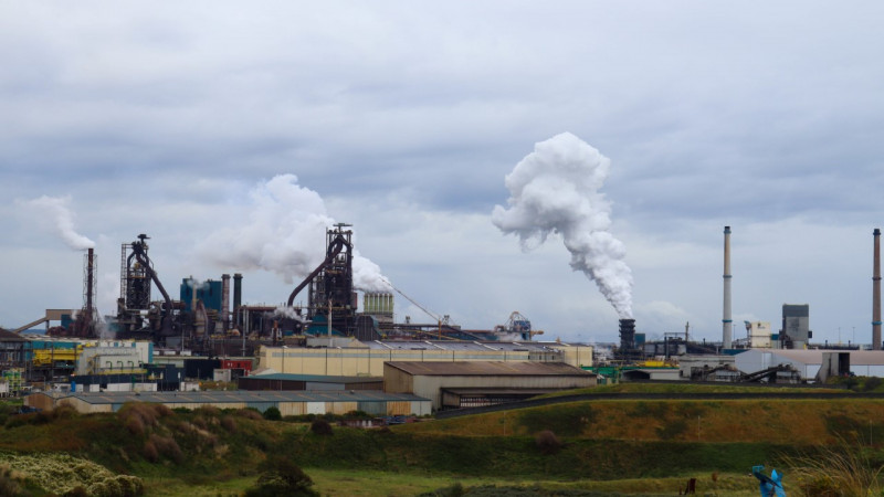 Tata Steel, gezien vanaf Wijk aan Zee 